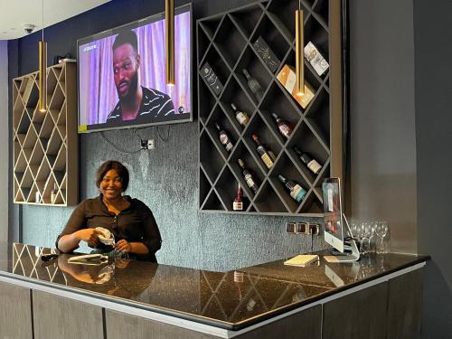 De lobby of receptie bij Hôtel Vendôme Douala