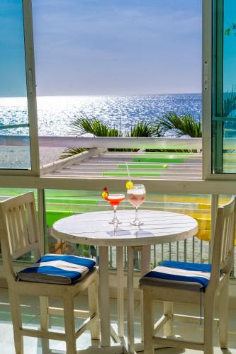Ein allgemeiner Meerblick oder ein Meerblick von des Hotels aus