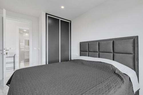 Luxury Seaview apartment Dzenan