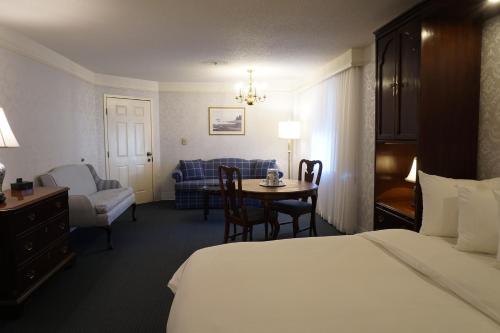 Un ou plusieurs lits dans un hébergement de l'établissement The Simsbury Inn