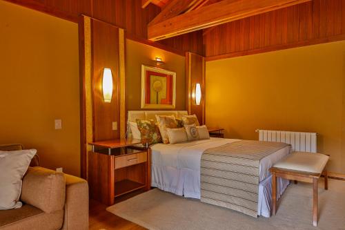 Katil atau katil-katil dalam bilik di Hotel & Spa Saint Michel