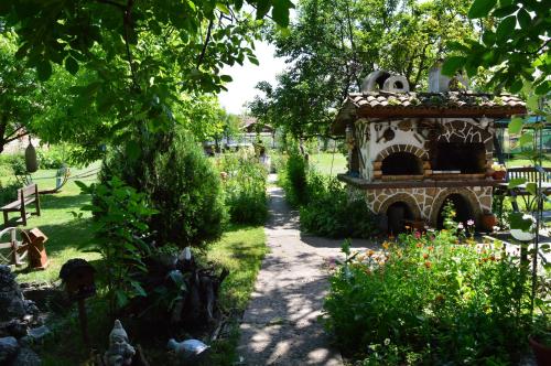 Billede fra billedgalleriet på The Old House Guest House i Obedinenie