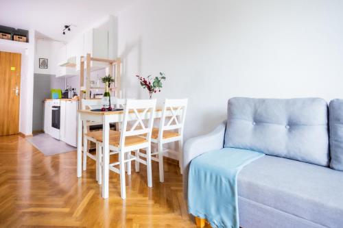 Kuchyňa alebo kuchynka v ubytovaní SuperApart Plac Dąbrowskiego 12