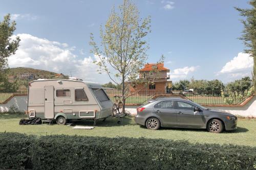 Φωτογραφία από το άλμπουμ του Camping & Guest House Herges σε Udënisht