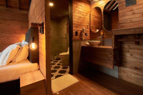 Postel nebo postele na pokoji v ubytování Mumu by Bernalo Hotels