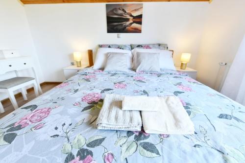 Ένα ή περισσότερα κρεβάτια σε δωμάτιο στο Apartmani Brium