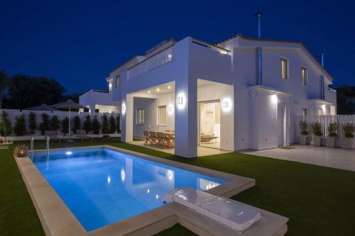 THE QUAD Luxury Villas