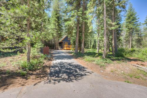 West Shore Chalet – Photos 3