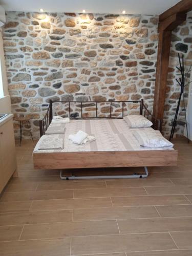 Foto dalla galleria di Marina's Apartments - White & Stone Apartment a Olympiada