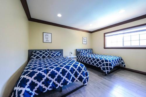 Cheerful 5BD Villa with Pool – Photos 2