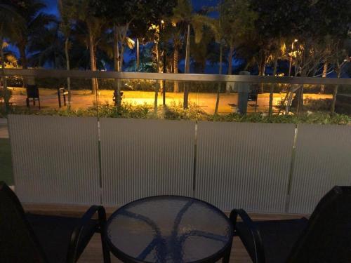 Balcon ou terrasse dans l'établissement dipantai TIMURBAY SeaView GrdFloor Private Residence