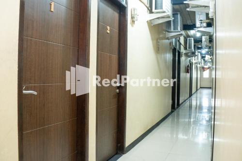Gambar di galeri bagi Jabrix Hotel Mitra RedDoorz di Bandung