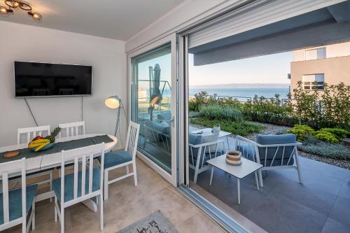 Sea View Apartment Joshua near Žnjan Beach in Split
