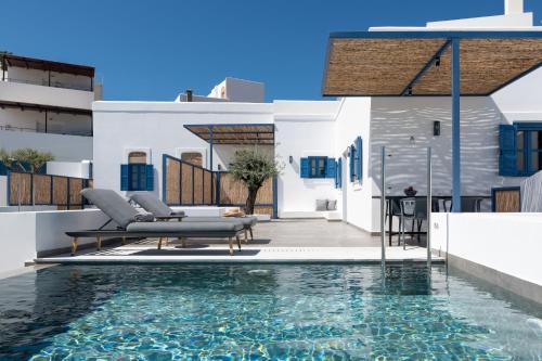 Bazén v ubytování Kalathos Square luxury suites nebo v jeho okolí