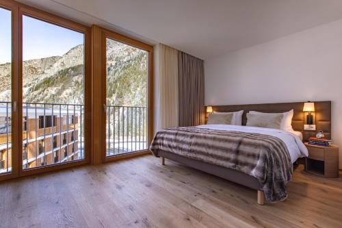 Vue générale sur la montagne ou vue sur la montagne depuis l'hôtel