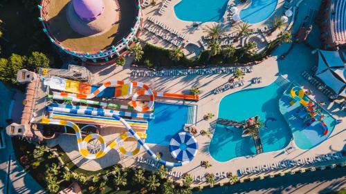 O vedere a piscinei de la sau din apropiere de Sentido Kamelya Fulya Hotel & Aqua - Ultra All Inclusive