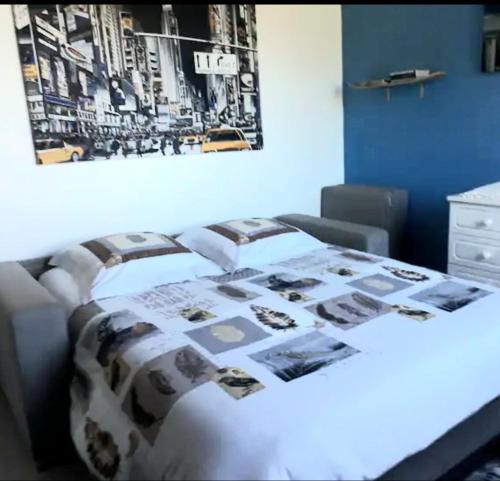 Postel nebo postele na pokoji v ubytování Chambre privée dans maison