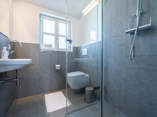 Koupelna v ubytování Feriendorf Rugana - Klassik Appartement mit 1 Schlafzimmer D57