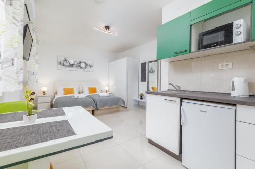 Marine Lux apartments