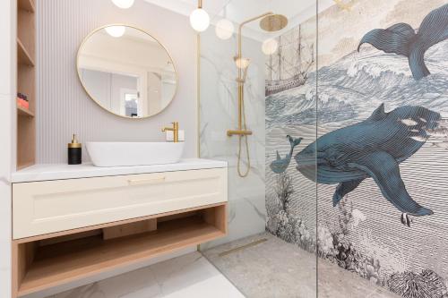 Foto Moderna Central Luxury Apartment with Parking in Gdynia by Noclegi Renters 5