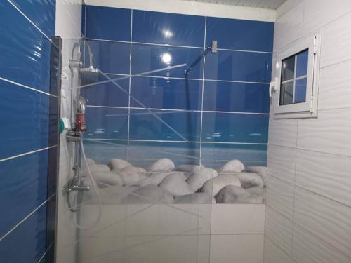 Koupelna v ubytování Magnifique Villa avec Jacuzzi (spa)