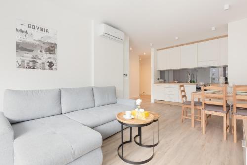 Apartment Awanport Gdynia Żeromskiego by Noclegi Renters
