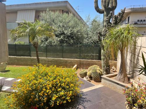 Ein Garten an der Unterkunft Geltrude