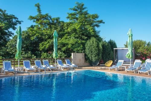 Πισίνα στο ή κοντά στο Семеен хотел Golden Place