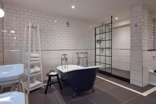 Phòng tắm tại Hotel Du Vin, St Andrews