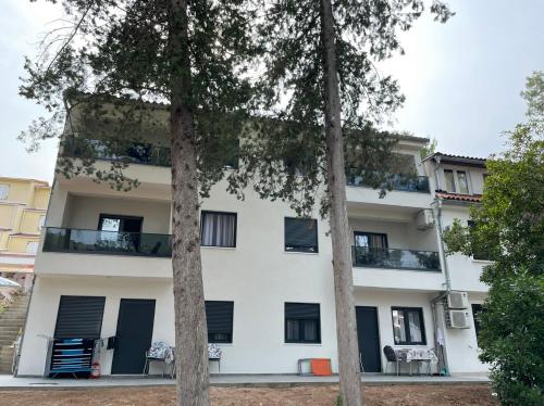 Budova, v ktorej sa apartmán nachádza