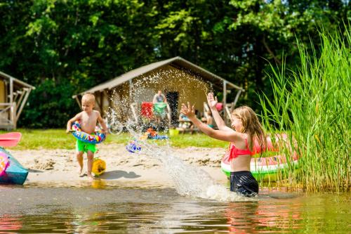 Galería fotográfica de Tiny Houses At Sea en Dronten