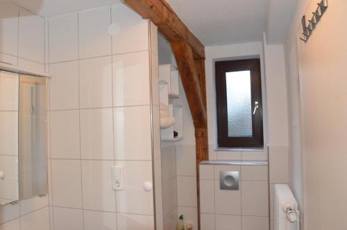 Kamar mandi di Reisekultouren Apartments Detmold