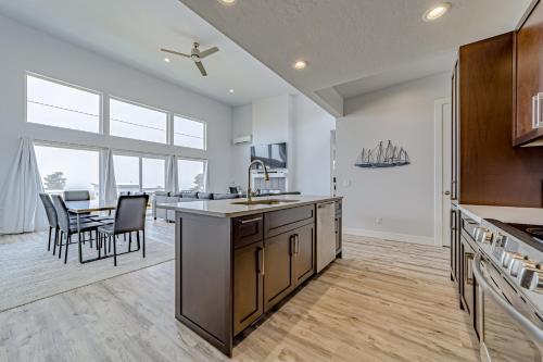 Dapur atau dapur kecil di Seaside Breeze