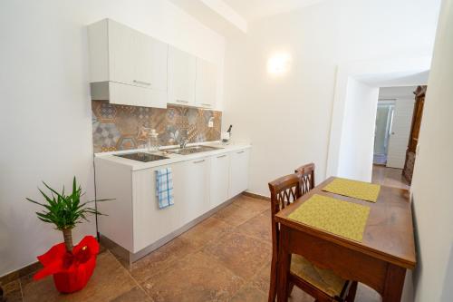 Una cocina o cocineta en SOGNI DA MARE