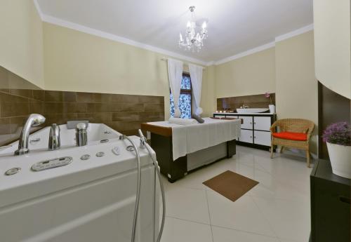 Kuchyňa alebo kuchynka v ubytovaní Medical Wellness & SPA Werona