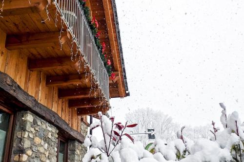 Το B&B Pousada Rio Aosta-servizi di Bed and breakfast τον χειμώνα