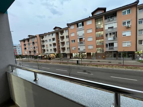 Bangunan di mana terletaknya apartmen