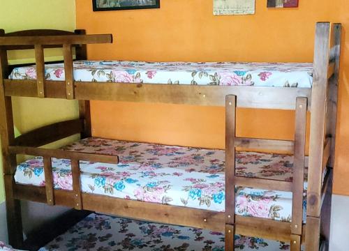 Φωτογραφία από το άλμπουμ του Chalé a 5 minutos da Praia do Perequê στην Ilhabela