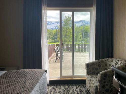 Postel nebo postele na pokoji v ubytování Fernie Stanford Resort