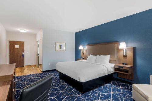 Best Western Plus St. Louis Airport Hotel Image