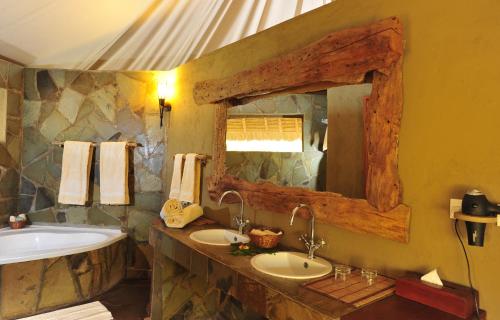 Galeriebild der Unterkunft Severin Safari Camp in Tsavo West National Park