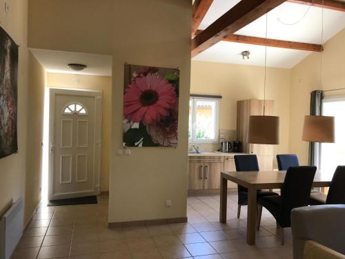 Ruang duduk di Villa in Les Forges with Golf & Pool Access