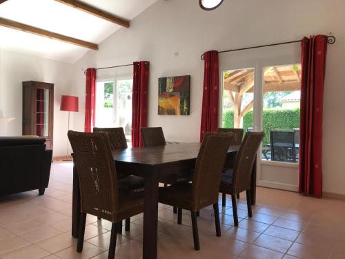Gambar di galeri bagi Villa in Les Forges with Golf & Pool Access di Les Forges