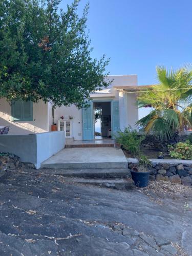 Foto dalla galleria di Casa Nica a Ustica