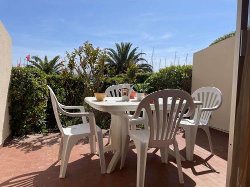 Studio climatisé avec terrasse, piscine & parking, proche plage et port - Le Grau-du-Roi - FR-1-250-232
