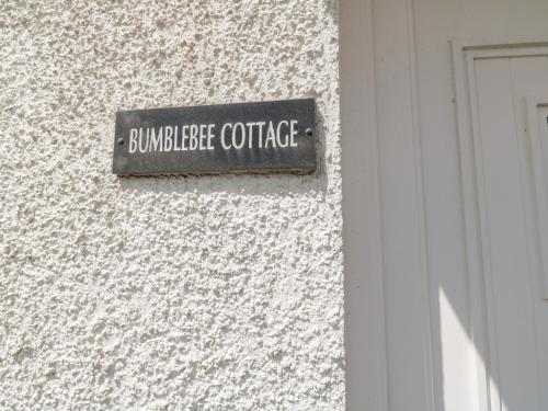 Bumblebee Cottage – Photos 3
