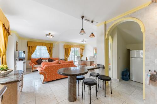 Apartamentos Los Delfines