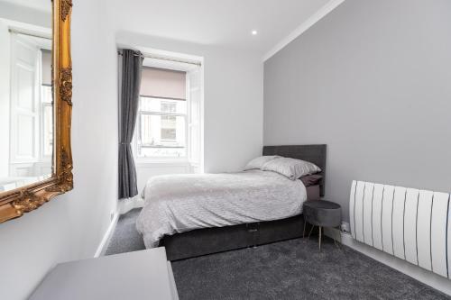 Gallery image of City centre 2 bedroom flat with on site parking in Perth