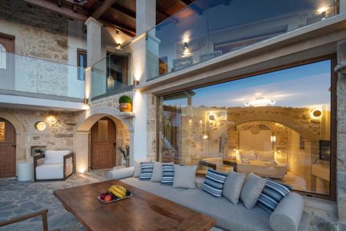 Patio nebo venkovní prostory v ubytování Moundros Luxury Villa & Spa