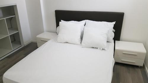 Photo de la galerie de l'établissement Appartement 32m2 avec terasse, à Lunel